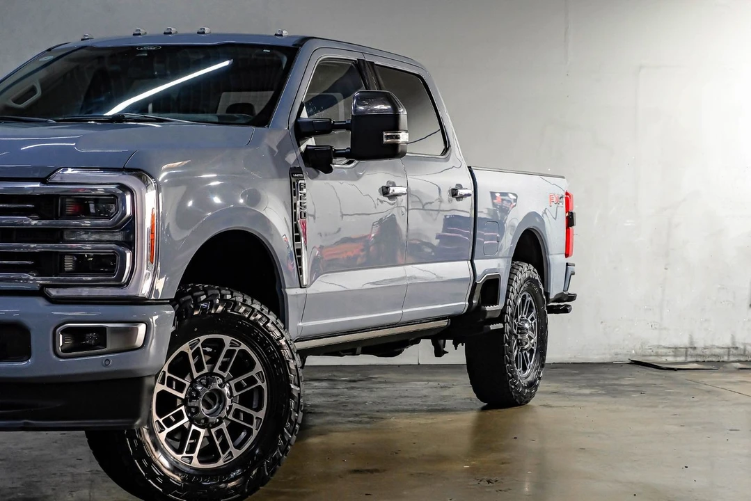 2024 Ford Super Duty 5th Gen - Image 10 of 12