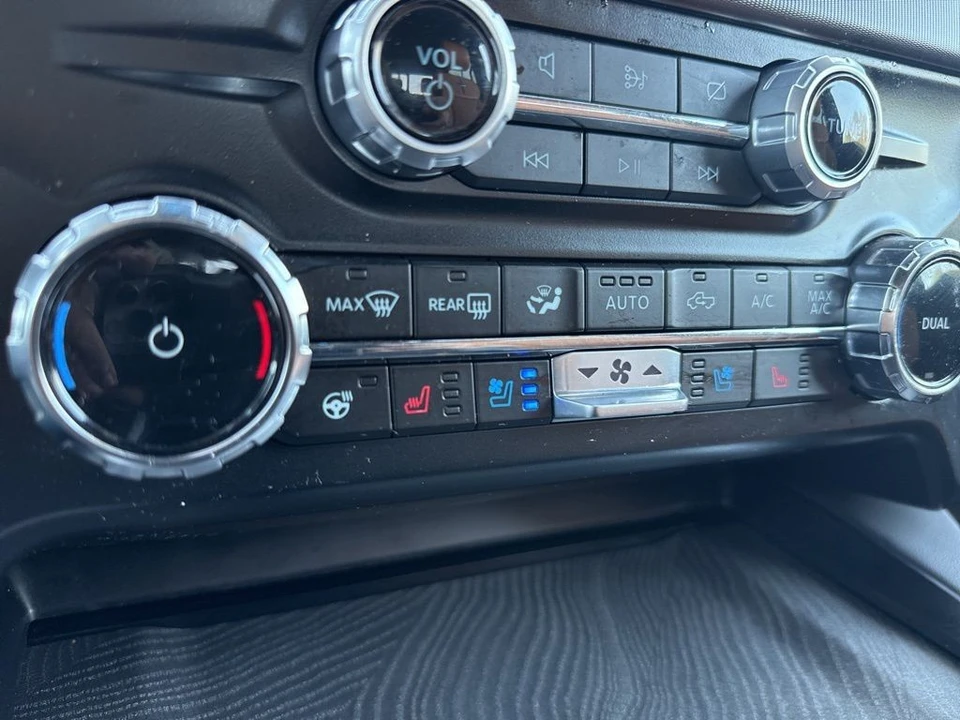 2024 Ford Super Duty 5th Gen - Image 24 of 31