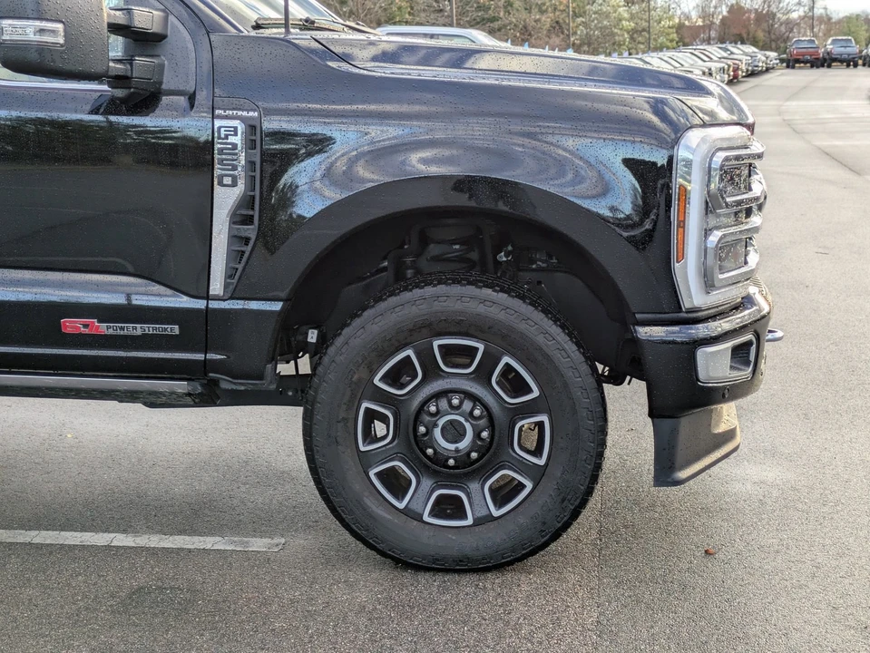 2024 Ford Super Duty 5th Gen - Image 11 of 12