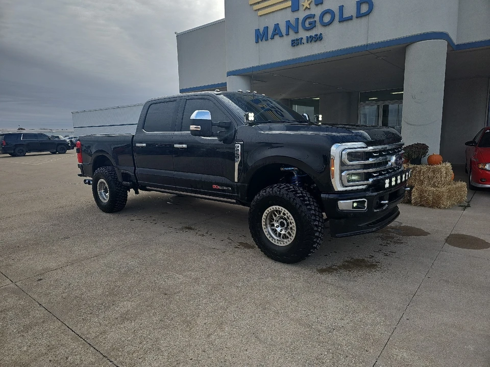 2024 Ford Super Duty 5th Gen - Image 2 of 12