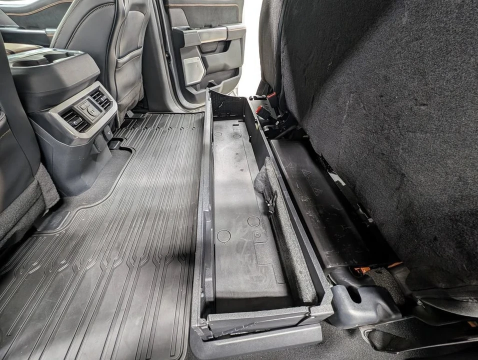 2024 Ford Super Duty 5th Gen - Image 23 of 31
