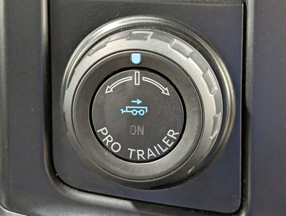 2024 Ford Super Duty 5th Gen - Image 7 of 31