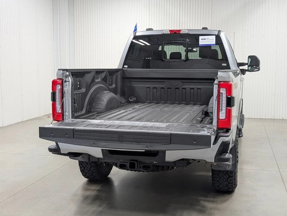 2024 Ford Super Duty 5th Gen - Image 27 of 31