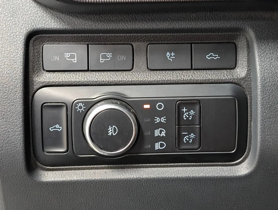 2024 Ford Super Duty 5th Gen - Image 15 of 31