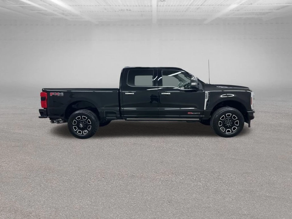 2024 Ford Super Duty 5th Gen - Image 14 of 21