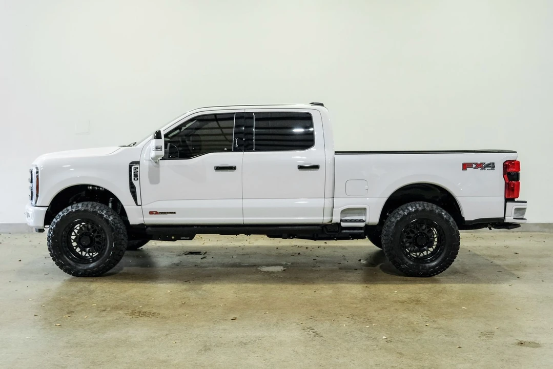 2024 Ford Super Duty 5th Gen - Image 8 of 12