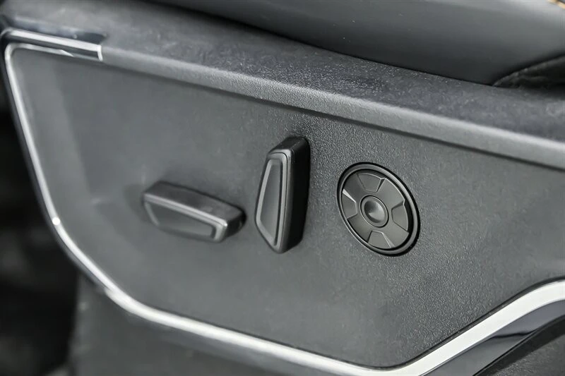 2024 Ford Super Duty 5th Gen - Image 24 of 31