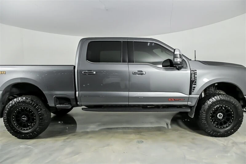 2024 Ford Super Duty 5th Gen - Image 10 of 31