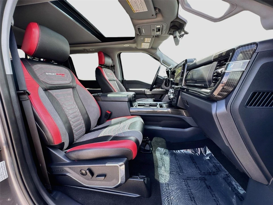 2024 Ford Super Duty 5th Gen - Image 25 of 31