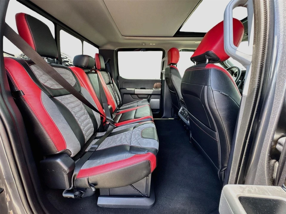 2024 Ford Super Duty 5th Gen - Image 24 of 31