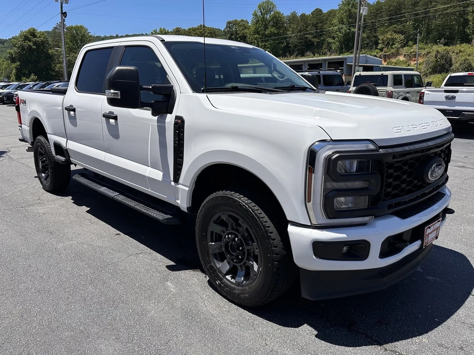 2024 Ford Super Duty 5th Gen - Image 4 of 31
