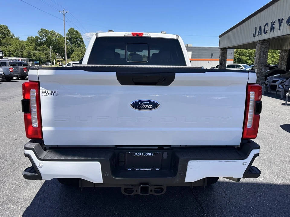2024 Ford Super Duty 5th Gen - Image 7 of 31