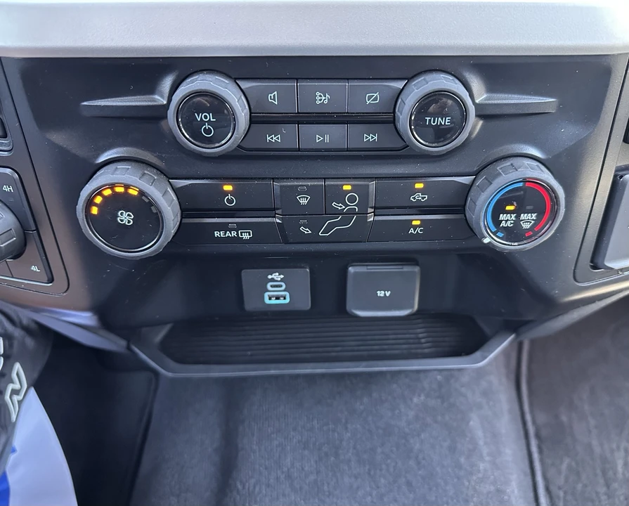 2024 Ford Super Duty 5th Gen - Image 27 of 31