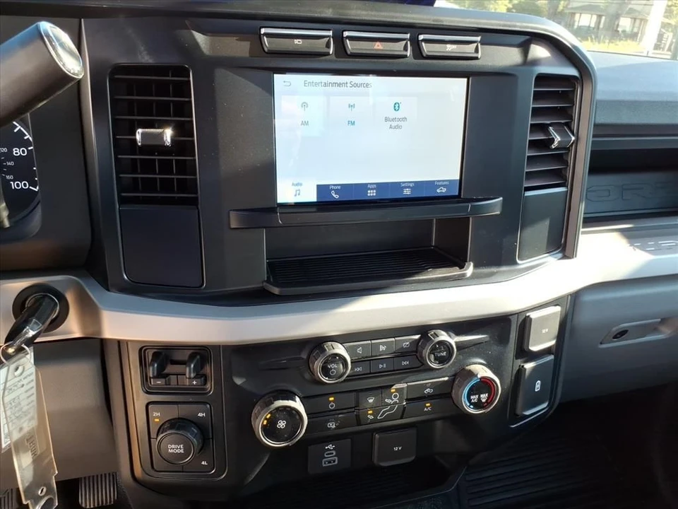 2024 Ford Super Duty 5th Gen - Image 18 of 21