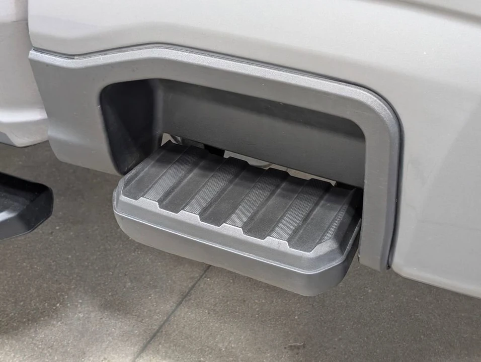 2024 Ford Super Duty 5th Gen - Image 22 of 25