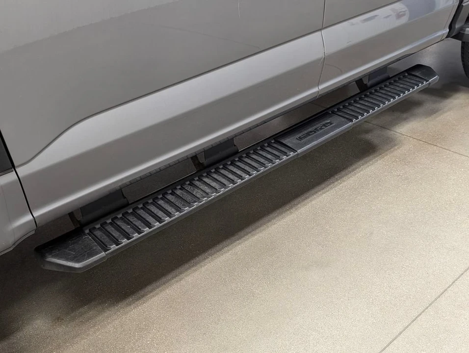 2024 Ford Super Duty 5th Gen - Image 15 of 25