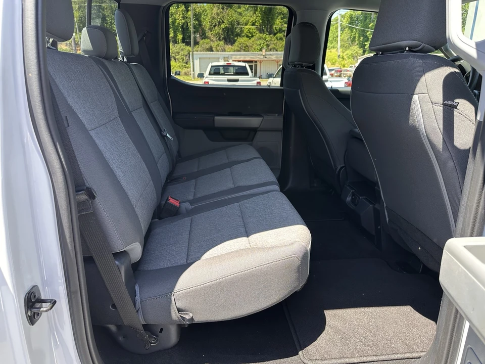 2024 Ford Super Duty 5th Gen - Image 17 of 31