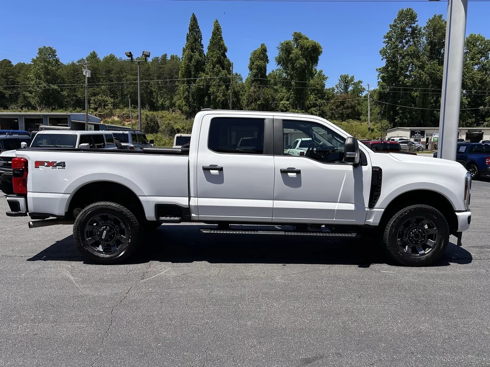 2024 Ford Super Duty 5th Gen - Image 5 of 31