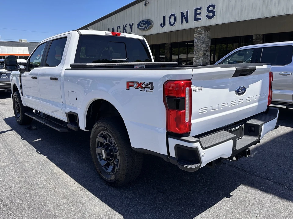 2024 Ford Super Duty 5th Gen - Image 8 of 31