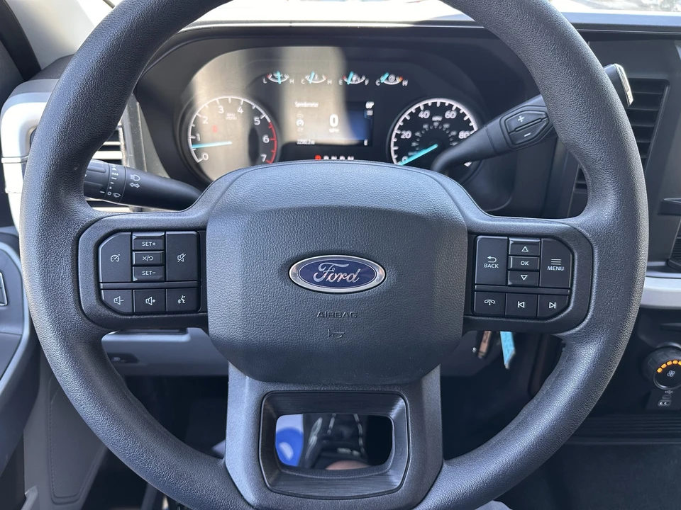 2024 Ford Super Duty 5th Gen - Image 21 of 31