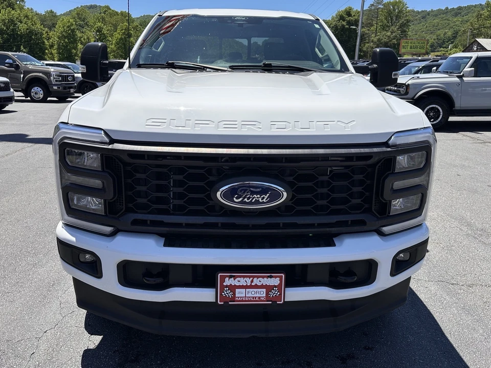 2024 Ford Super Duty 5th Gen - Image 3 of 31