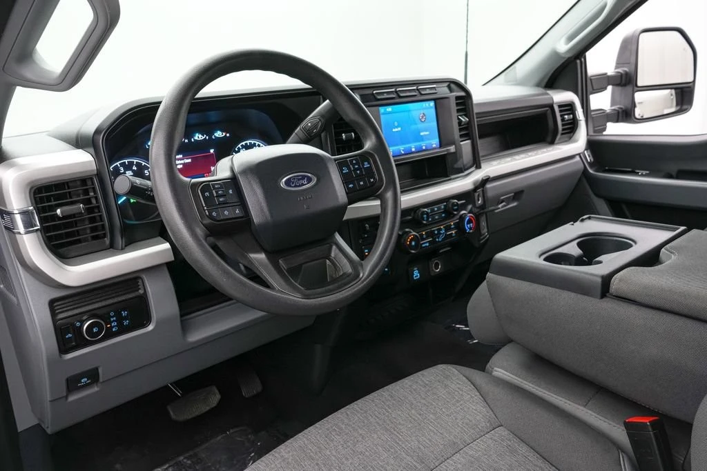 2024 Ford Super Duty 5th Gen - Image 14 of 21