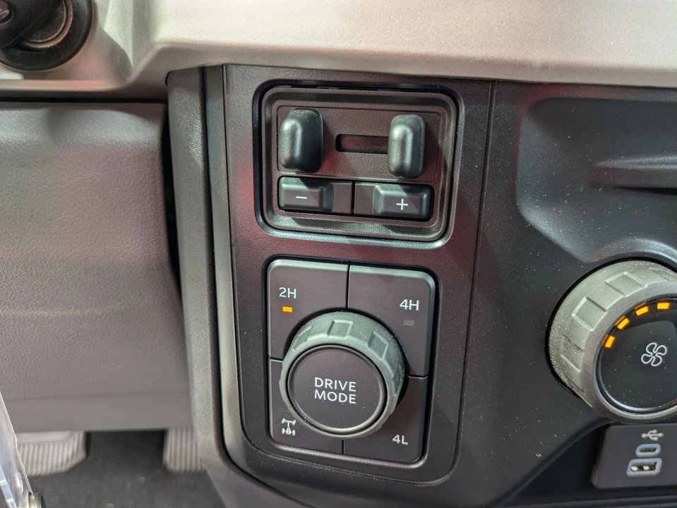 2024 Ford Super Duty 5th Gen - Image 26 of 31