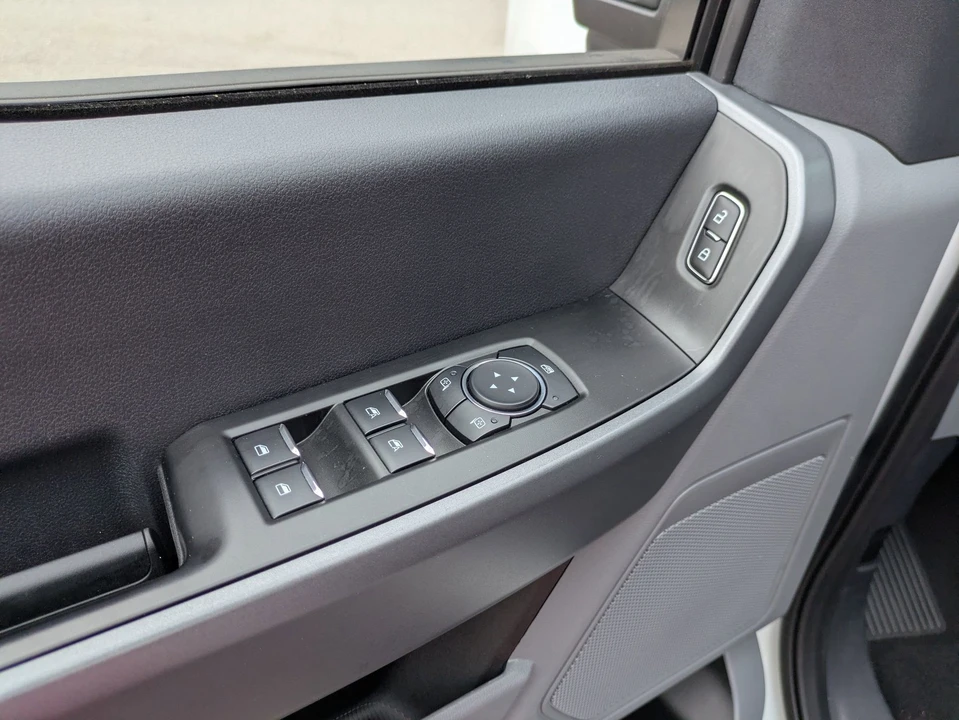 2024 Ford Super Duty 5th Gen - Image 17 of 31