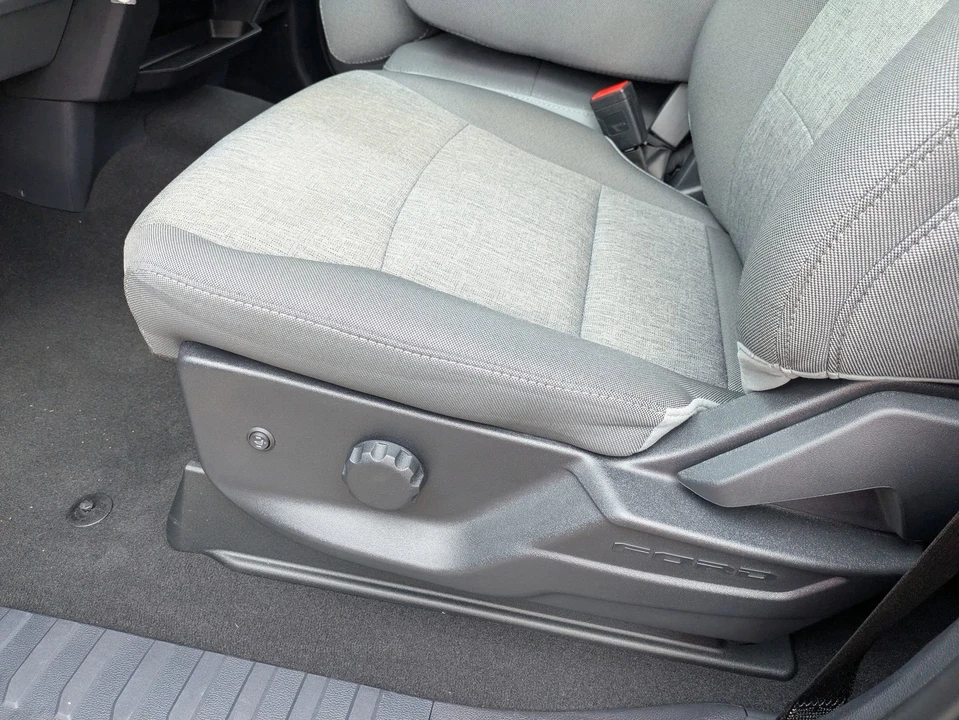 2024 Ford Super Duty 5th Gen - Image 14 of 31