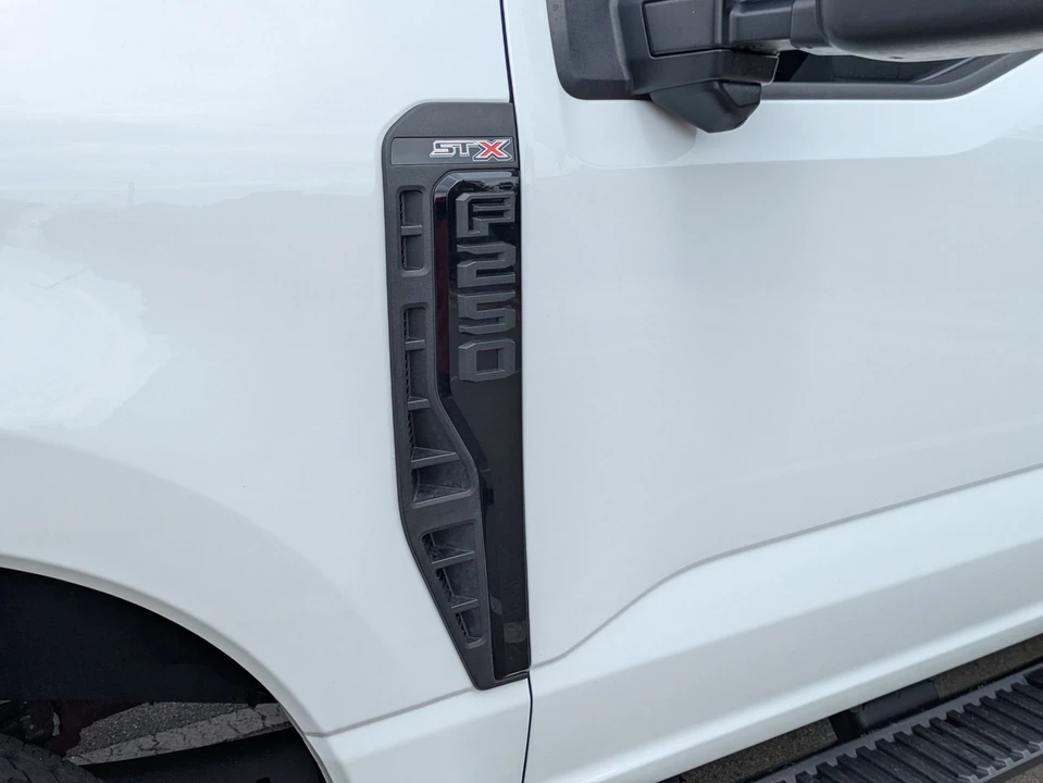 2024 Ford Super Duty 5th Gen - Image 12 of 31