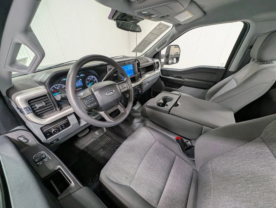 2024 Ford Super Duty 5th Gen - Image 3 of 12