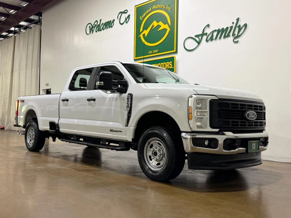 2024 Ford Super Duty 5th Gen - Image 2 of 31