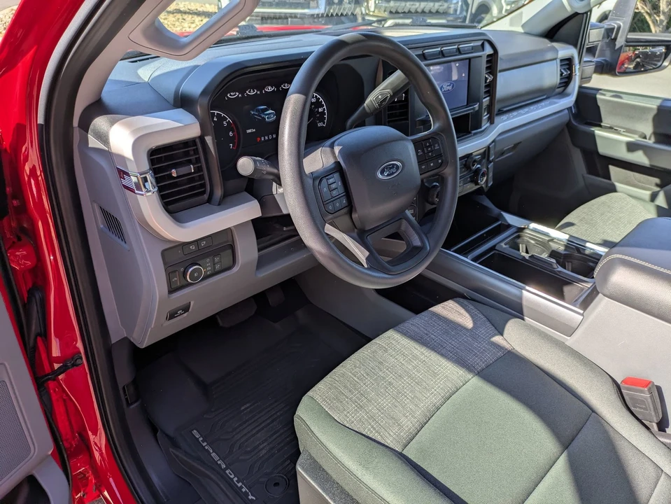2024 Ford Super Duty 5th Gen - Image 14 of 31