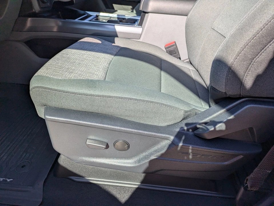 2024 Ford Super Duty 5th Gen - Image 13 of 31