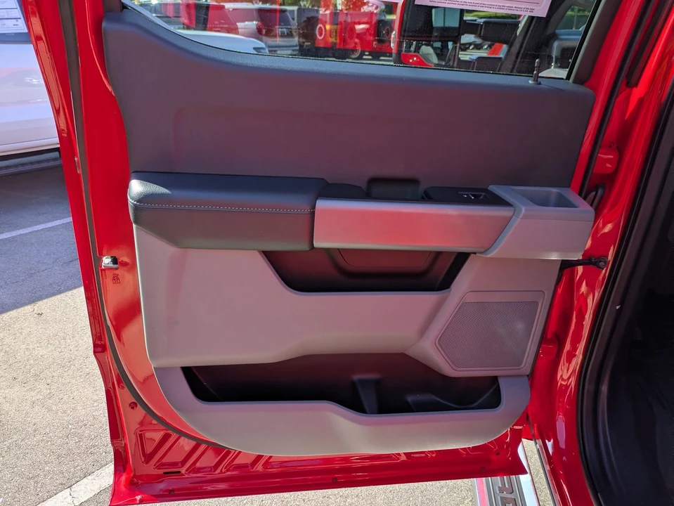 2024 Ford Super Duty 5th Gen - Image 29 of 31