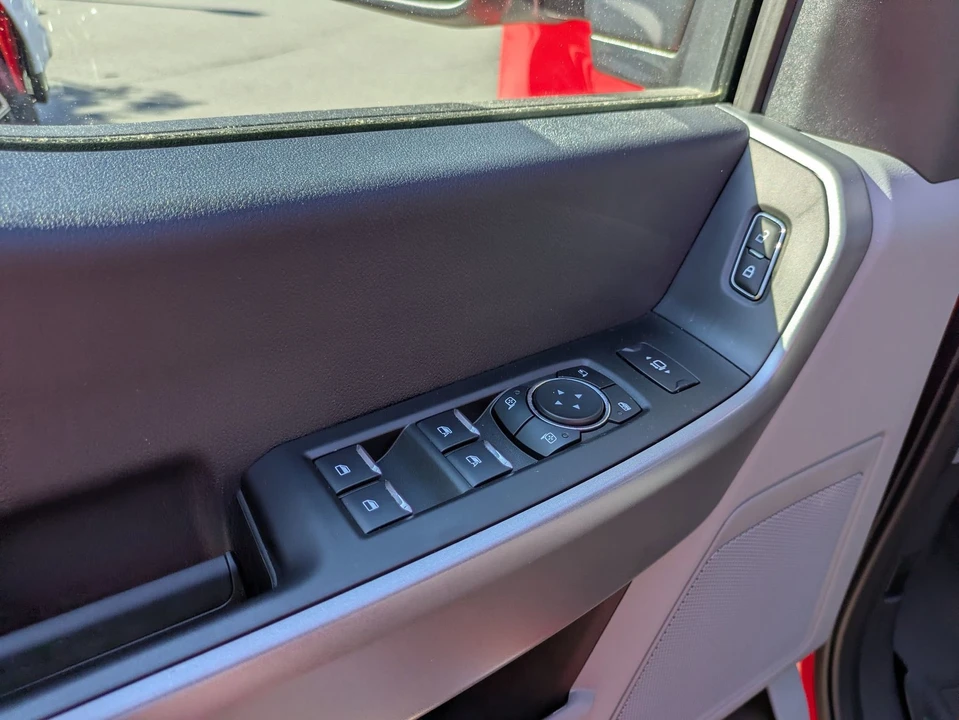 2024 Ford Super Duty 5th Gen - Image 16 of 31