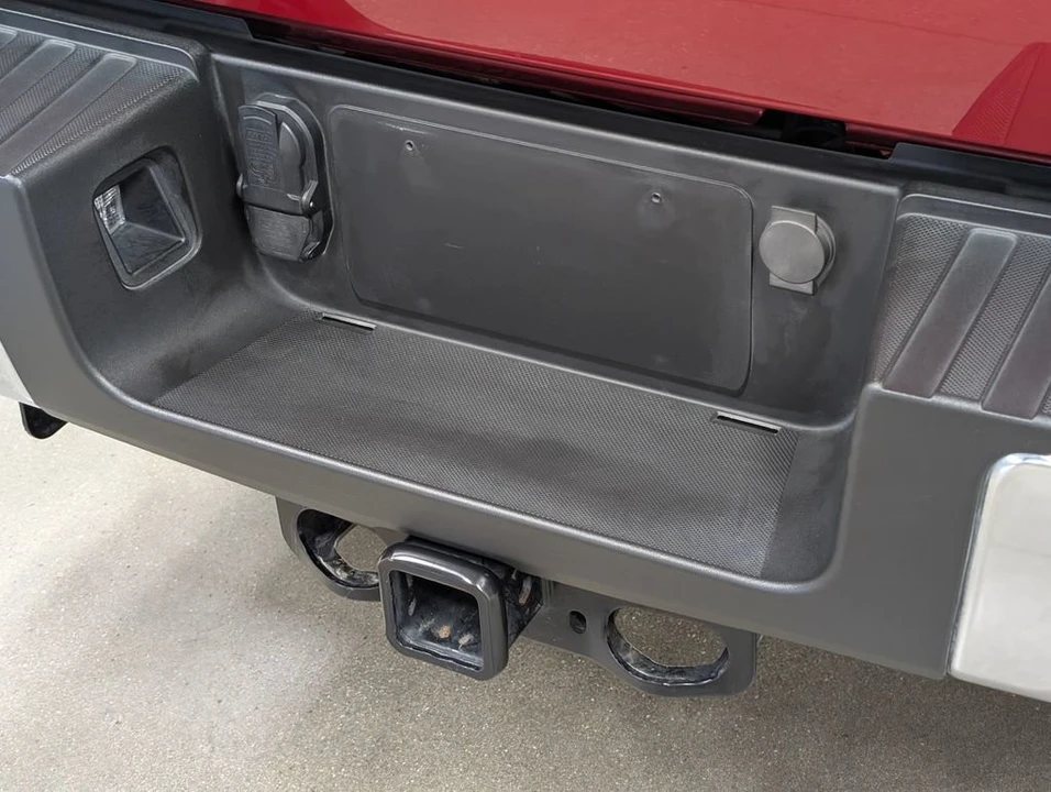 2024 Ford Super Duty 5th Gen - Image 23 of 31