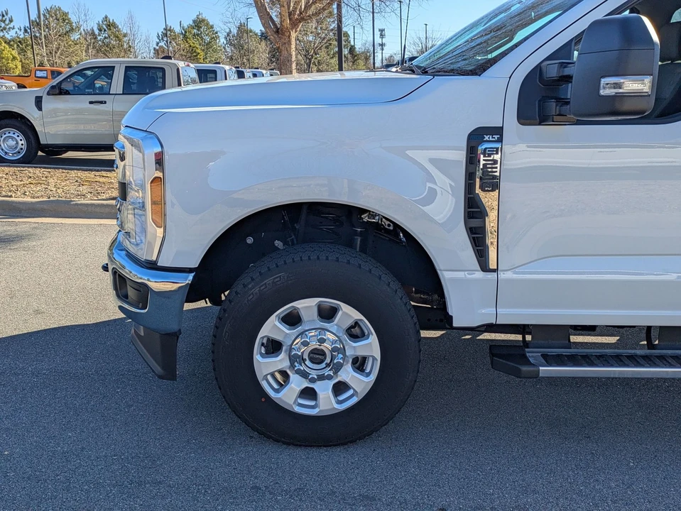 2024 Ford Super Duty 5th Gen - Image 11 of 12
