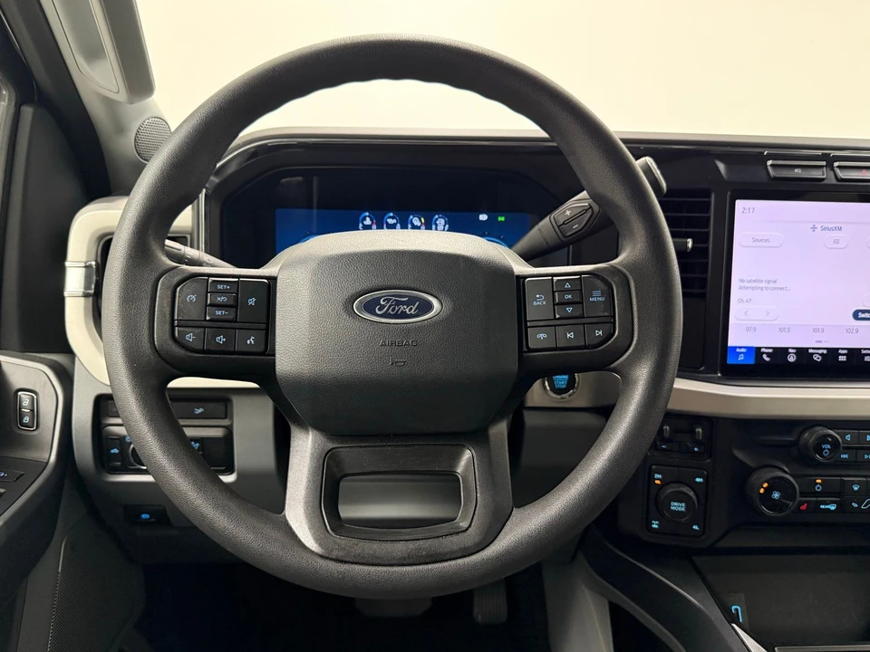 2024 Ford Super Duty 5th Gen - Image 24 of 31