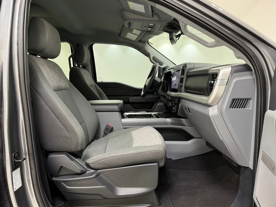 2024 Ford Super Duty 5th Gen - Image 29 of 31