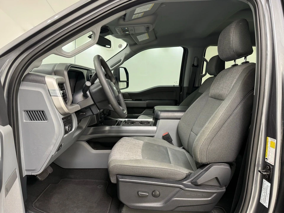 2024 Ford Super Duty 5th Gen - Image 17 of 31