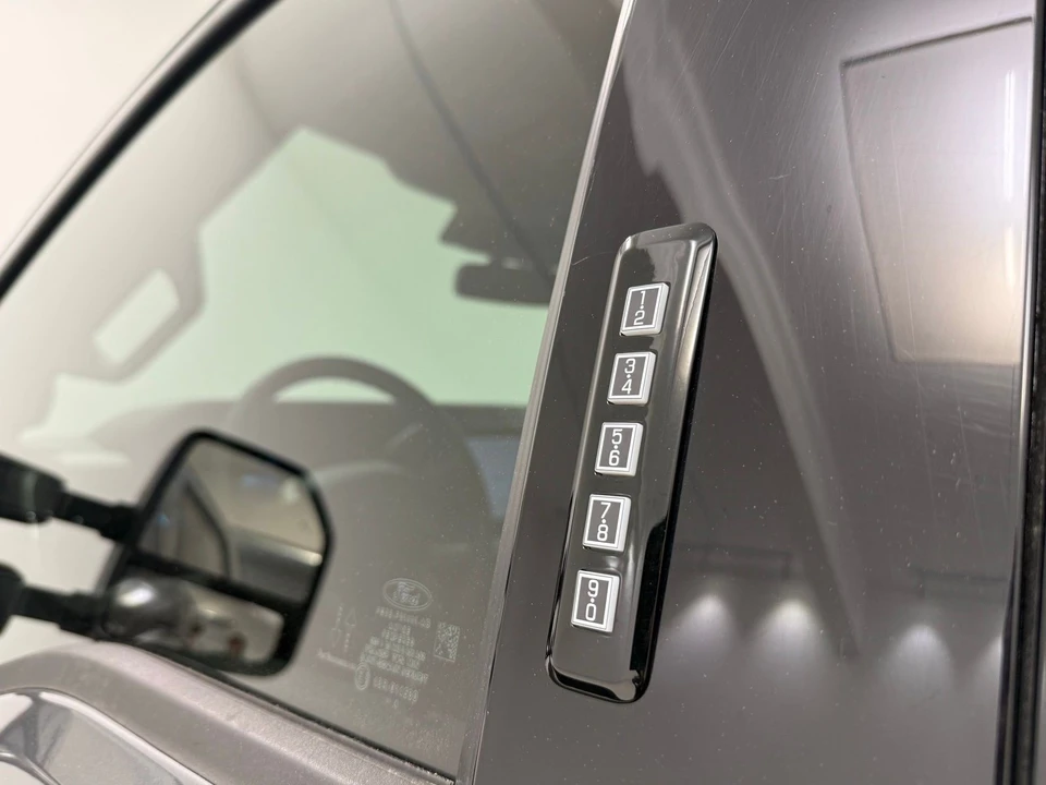 2024 Ford Super Duty 5th Gen - Image 12 of 31