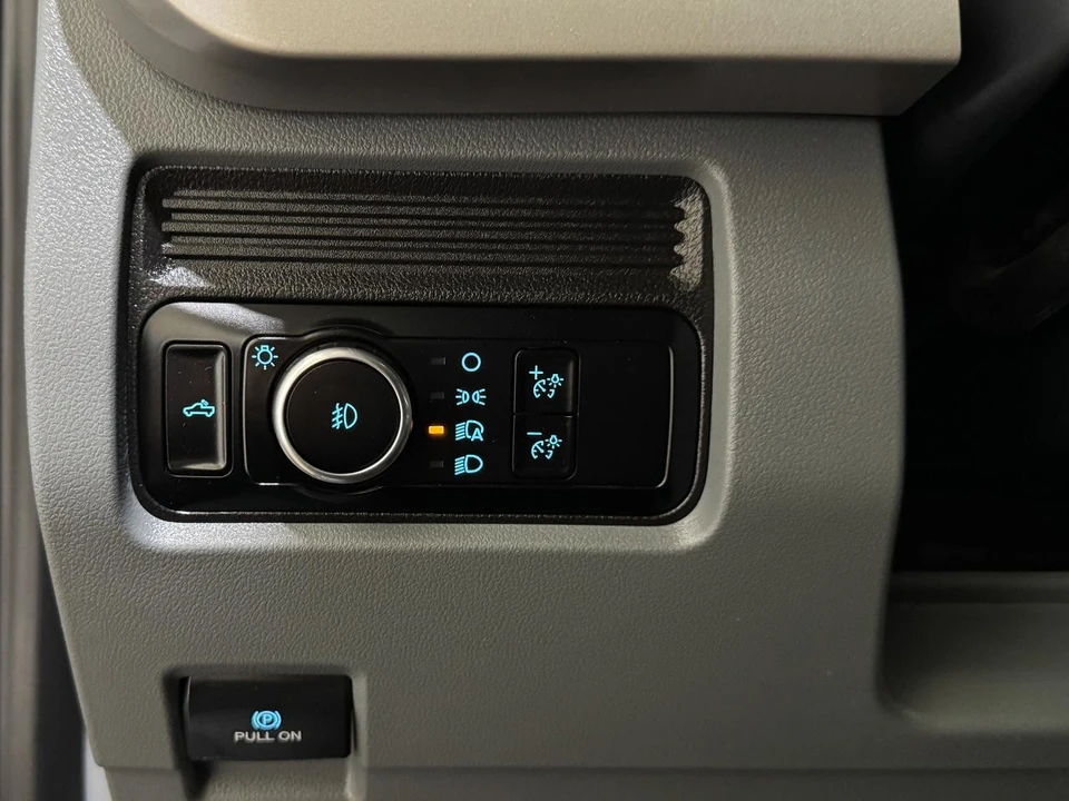 2024 Ford Super Duty 5th Gen - Image 29 of 31