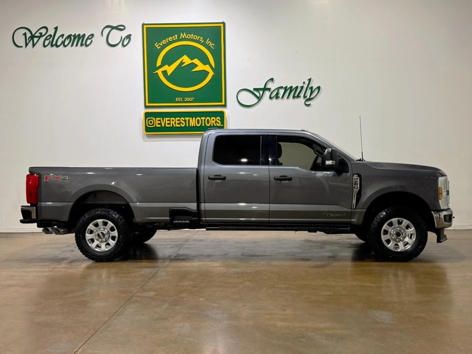 2024 Ford Super Duty 5th Gen - Image 9 of 31