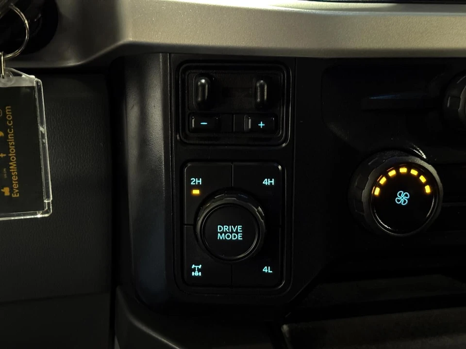 2024 Ford Super Duty 5th Gen - Image 26 of 31