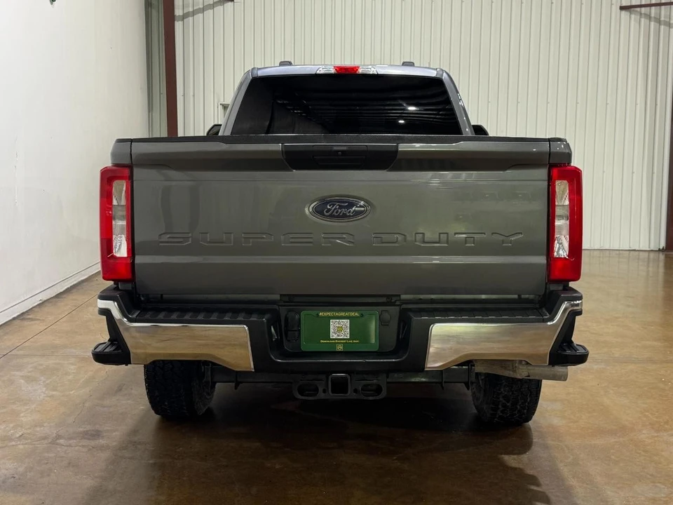2024 Ford Super Duty 5th Gen - Image 7 of 31