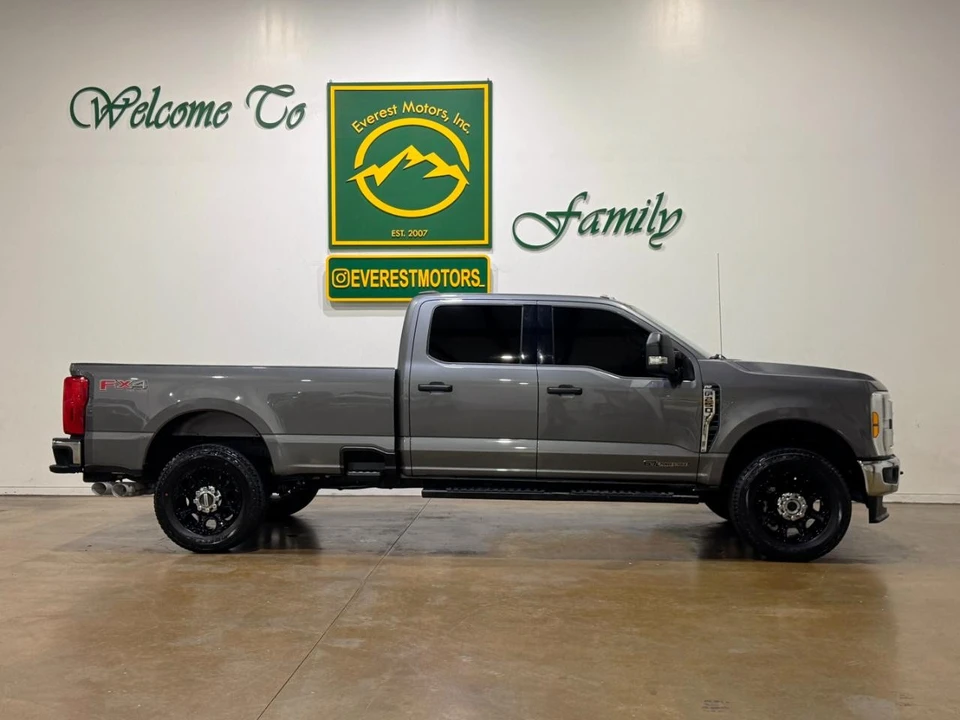 2024 Ford Super Duty 5th Gen - Image 9 of 31