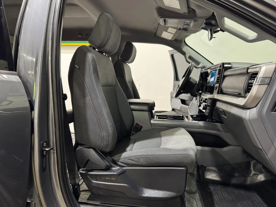 2024 Ford Super Duty 5th Gen - Image 14 of 31