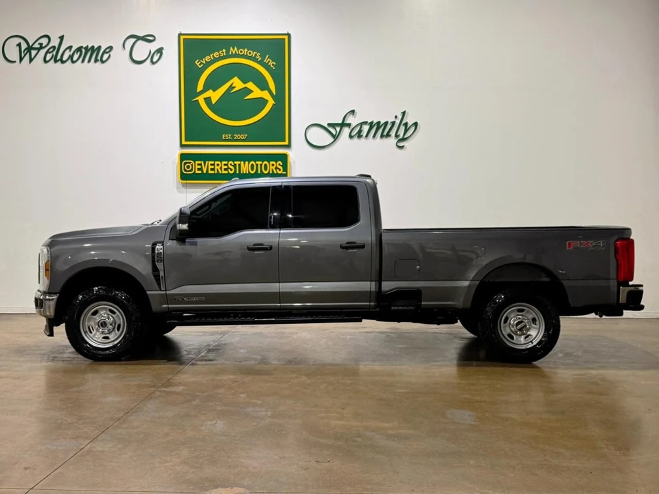 2024 Ford Super Duty 5th Gen - Image 5 of 31