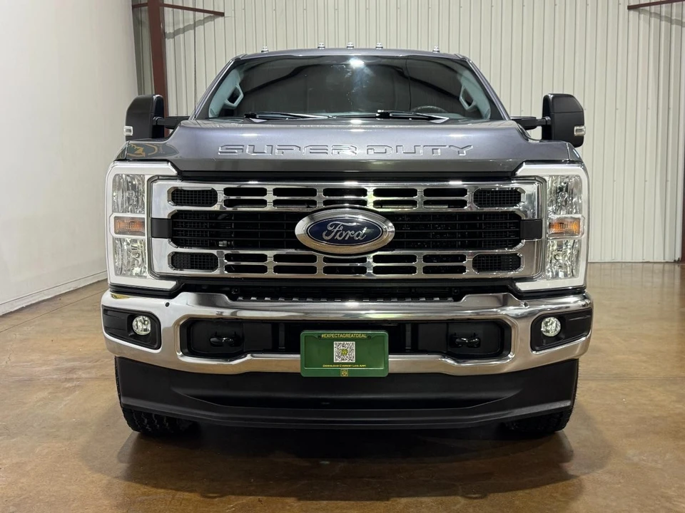 2024 Ford Super Duty 5th Gen - Image 2 of 31